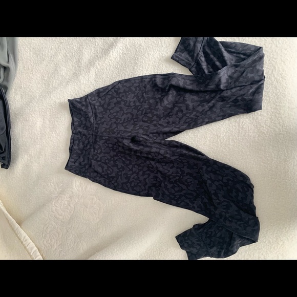 Lululemon joggers - Picture 4 of 4